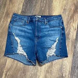 EUC Good American Bombshell Denim Shorts